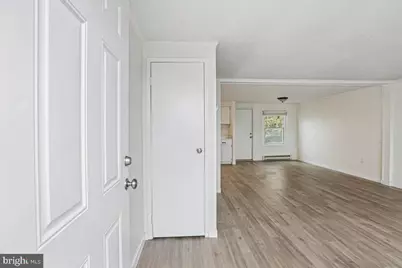 319 W Chesapeake Avenue, Crisfield, MD 21817 - Photo 5