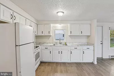 319 W Chesapeake Avenue, Crisfield, MD 21817 - Photo 13