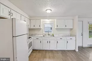 319 W Chesapeake Ave, Crisfield, MD 21817 - Photo 13