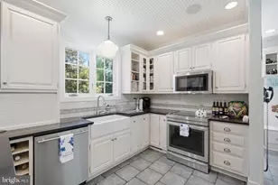 10554 Miracle House Cir, Claiborne, MD 21624 - Photo 9