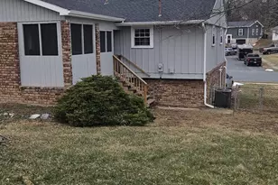 1328 Outer Dr, Hagerstown, MD 21742 - Photo 3