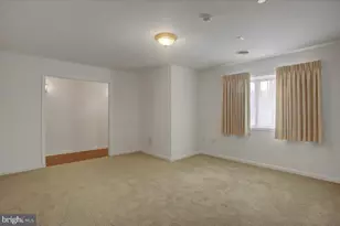 19446 Sapphire Dr, Hagerstown, MD 21742 - Photo 9