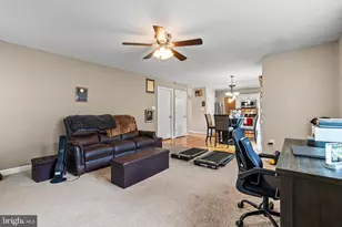 19703 Portsmouth Dr, Hagerstown, MD 21742 - Photo 27