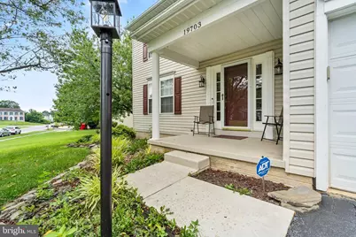 19703 Portsmouth Drive, Hagerstown, MD 21742 - Photo 5