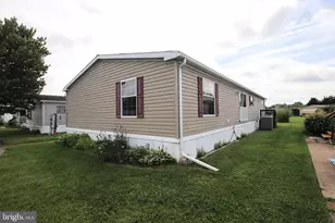 16847 Longfellow Ct, Hagerstown, MD 21740 - Photo 3