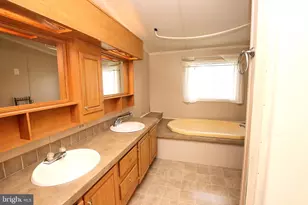 16847 Longfellow Ct, Hagerstown, MD 21740 - Photo 15