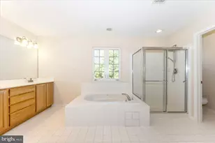 12432 Gemstone Dr, Hagerstown, MD 21740 - Photo 29