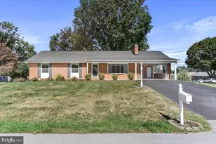 16040 Cloverton Ln, Williamsport, MD 21795 - Photo 1