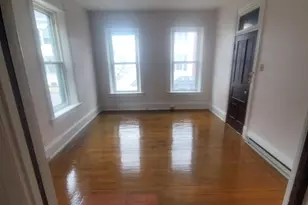 25 S Locust St, Hagerstown, MD 21740 - Photo 5