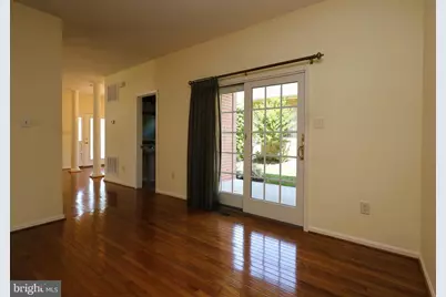 650 Trafalgar Drive, Hagerstown, MD 21742 - Photo 9