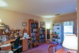 18010 Par Three Dr, Hagerstown, MD 21740 - Photo 9