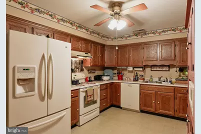 18010 Par Three Drive, Hagerstown, MD 21740 - Photo 5