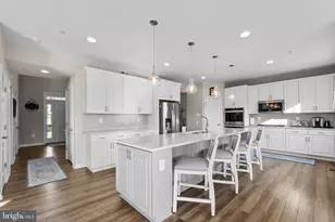 18118 Petworth Cir, Hagerstown, MD 21740 - Photo 9