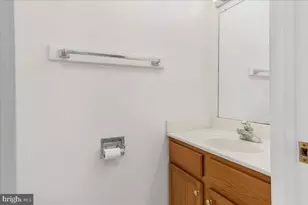 37 S Colonial Dr, Hagerstown, MD 21740 - Photo 11