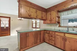 18531 Kent Ave, Hagerstown, MD 21740 - Photo 3