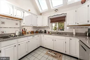 20102 Teakwood Dr, Hagerstown, MD 21742 - Photo 17