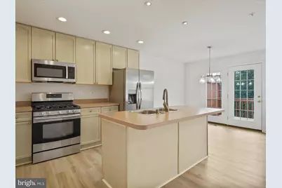 1123 Lindsay Lane, Hagerstown, MD 21742 - Photo 9