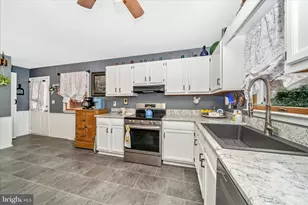 1108 W Irvin Ave W, Hagerstown, MD 21742 - Photo 9