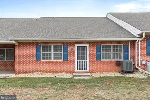 221 Sunbrook Ln, Hagerstown, MD 21742 - Photo 31