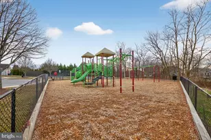 12139 Fallen Timbers Cir, Hagerstown, MD 21740 - Photo 29