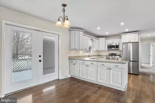 1349 Cedarwood Dr, Hagerstown, MD 21742 - Photo 5