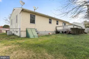 1349 Cedarwood Dr, Hagerstown, MD 21742 - Photo 35