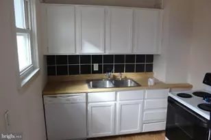 1037 Beechwood Dr, Hagerstown, MD 21742 - Photo 9