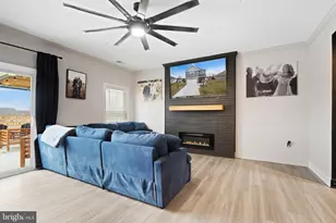 18716 Ballantyne Wy, Hagerstown, MD 21740 - Photo 9