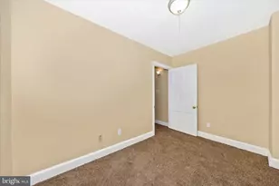 137 E Antietam St, Hagerstown, MD 21740 - Photo 25