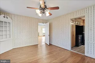 19011 Orchard Terrace Rd, Hagerstown, MD 21742 - Photo 11