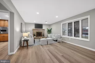 10611 Oaktree Cir, Williamsport, MD 21795 - Photo 7