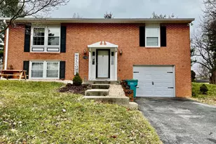 17824 Greentree Ln, Hagerstown, MD 21740 - Photo 1