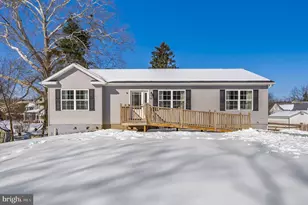 18 Mt Vernon Dr, Keedysville, MD 21756 - Photo 1