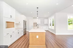 20406 Trout Dr, Hagerstown, MD 21740 - Photo 9