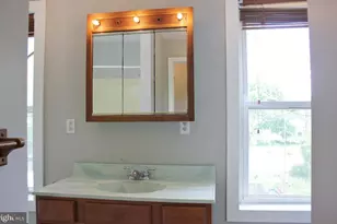 236 N Locust St, Hagerstown, MD 21740 - Photo 15