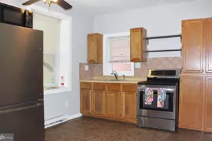 236 N Locust St, Hagerstown, MD 21740 - Photo 7