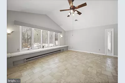 933 Kenwood Drive, Hagerstown, MD 21740 - Photo 13