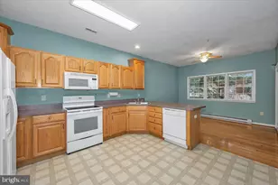 279 Sunbrook Ln, Hagerstown, MD 21742 - Photo 13