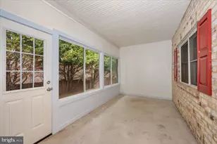 279 Sunbrook Ln, Hagerstown, MD 21742 - Photo 5