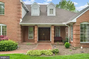 18903 Manchester Dr, Hagerstown, MD 21742 - Photo 3