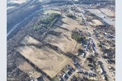 Walnut Point W, Hagerstown, MD 21740 - Photo 5