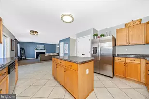 7 Rockingham Dr, Keedysville, MD 21756 - Photo 9