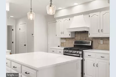 17903 Bluebell Court, Hagerstown, MD 21740 - Photo 9