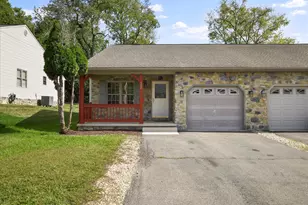 920 Frederick St, Hagerstown, MD 21740 - Photo 1