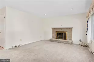 19103 Beacon Ln, Hagerstown, MD 21742 - Photo 7