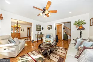19327 Longmeadow Rd, Hagerstown, MD 21742 - Photo 5