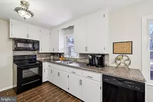 217 Woodpoint Ave, Hagerstown, MD 21740 - Photo 9