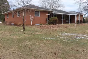 16820 Petmar Cir, Hagerstown, MD 21742 - Photo 3