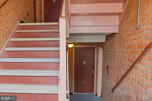 1745 Edgewood Hill Cir, Hagerstown, MD 21740 - Photo 3