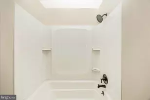 351 Yorkshire Dr, Hagerstown, MD 21740 - Photo 25